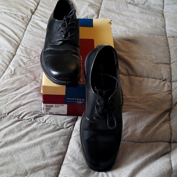Hunter Bay Dress Shoes - Picture 1 of 8